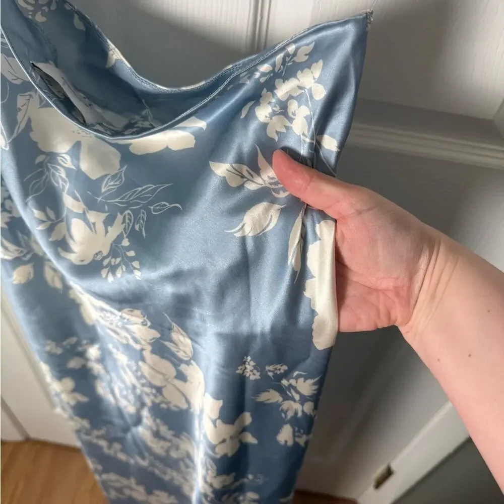 Reformation Vivi Silk Dress in Aliso Blue Floral 8 - Picture 6 of 9